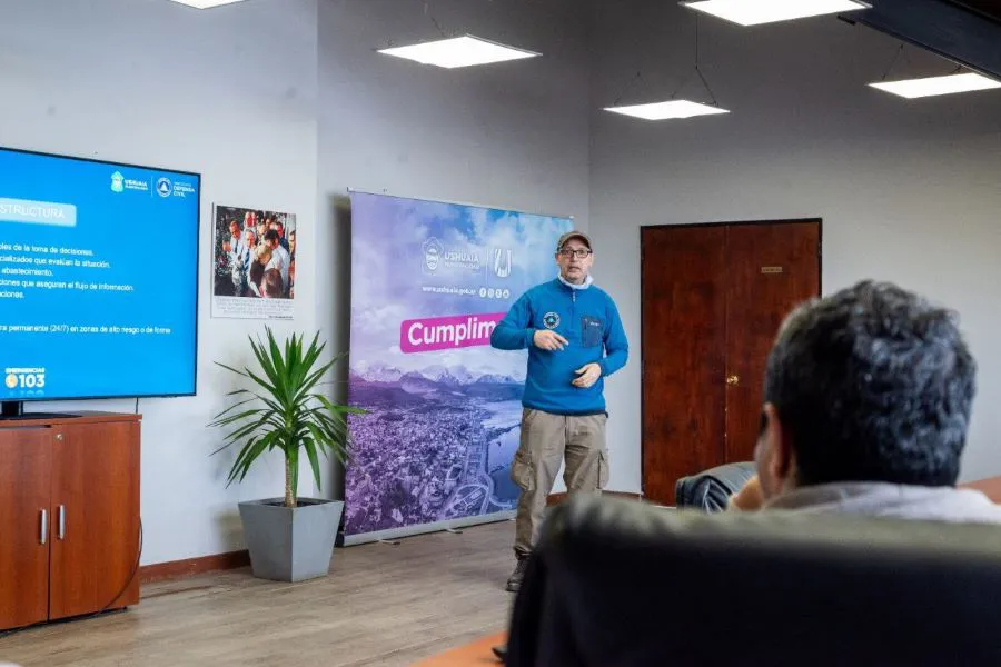 photo_4987814704634244677_y