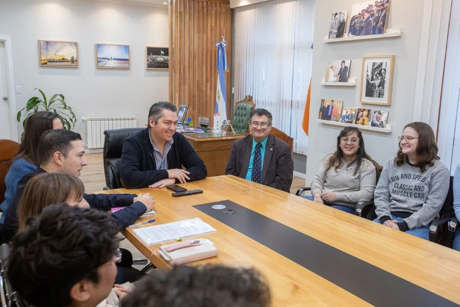 Se logró un convenio para fortalecer en Río Grande la formación de profesionales