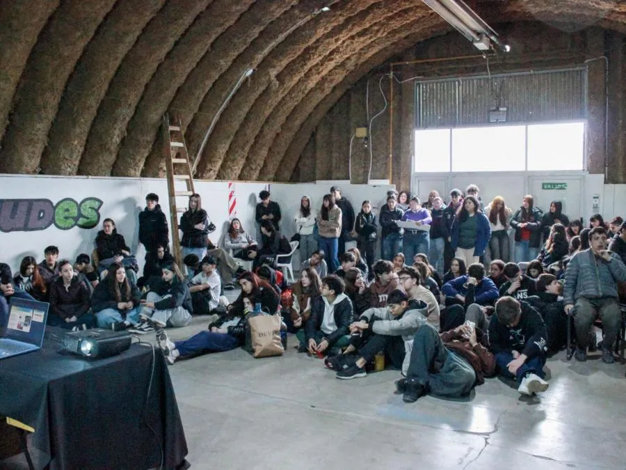 photo_5111984124720778060_y