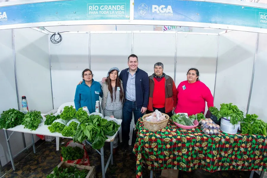 Perez destacó el trabajo local que se vivó en la 4ª Expo Agroproductiva en La Misión Salesiana (4)