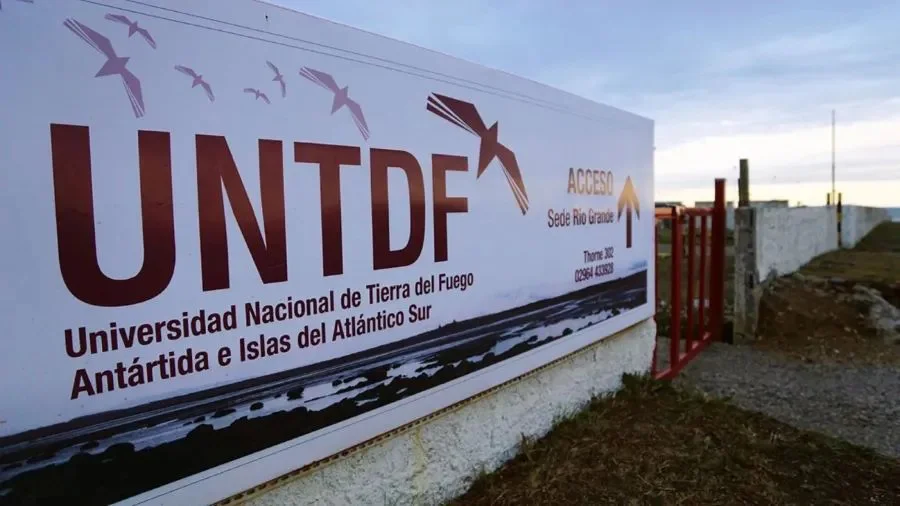 Comenzó el paro en la UNTDF