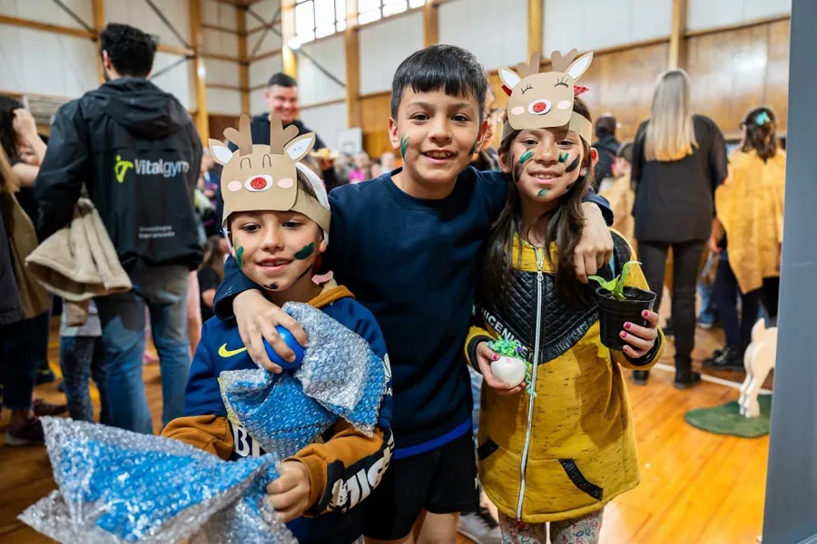 “Esperando las Fiestas en el Fin del Mundo” reunió una gran cantidad de chicos (4)