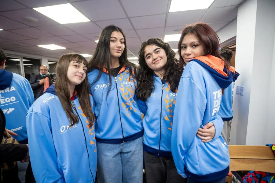 photo_4900439762570161687_y