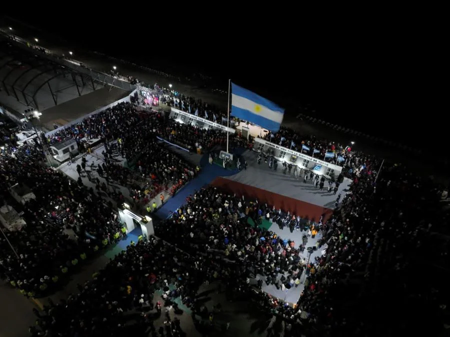 photo_5075771662015335520_y