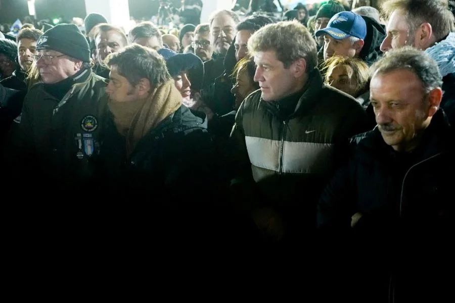 photo_5075771662015335514_y