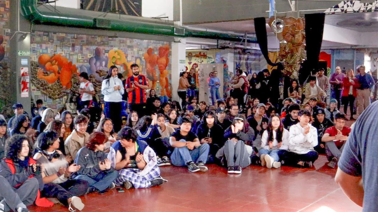 El municipio riograndense busca acercar a Ushuaia las carreras de la Universidad de Artes