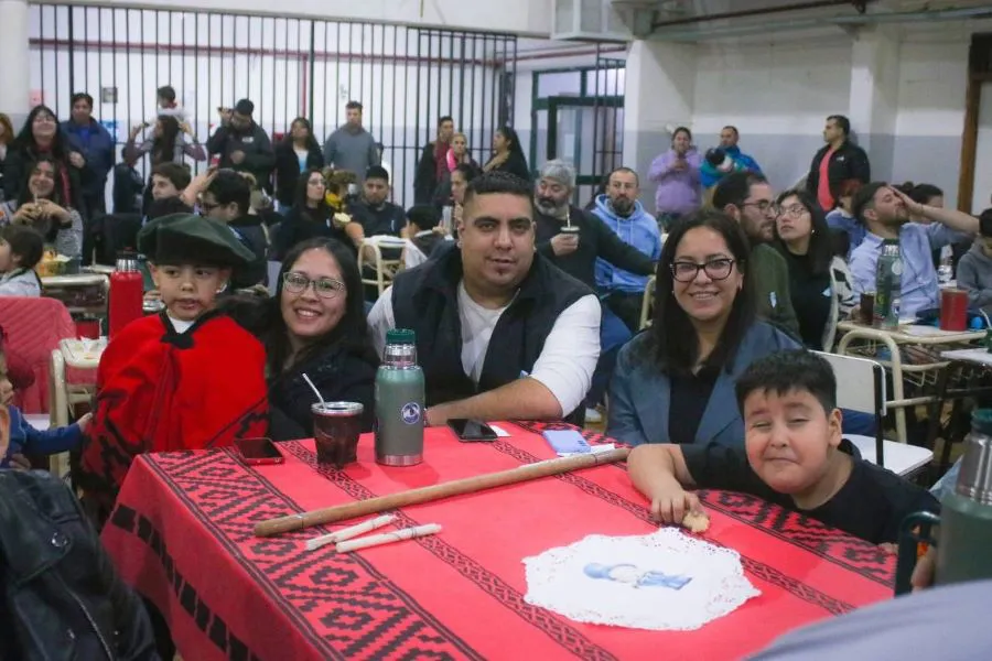 photo_5015258252870528726_y