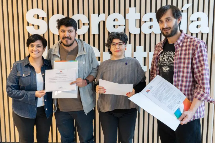 photo_4902292254979370962_y