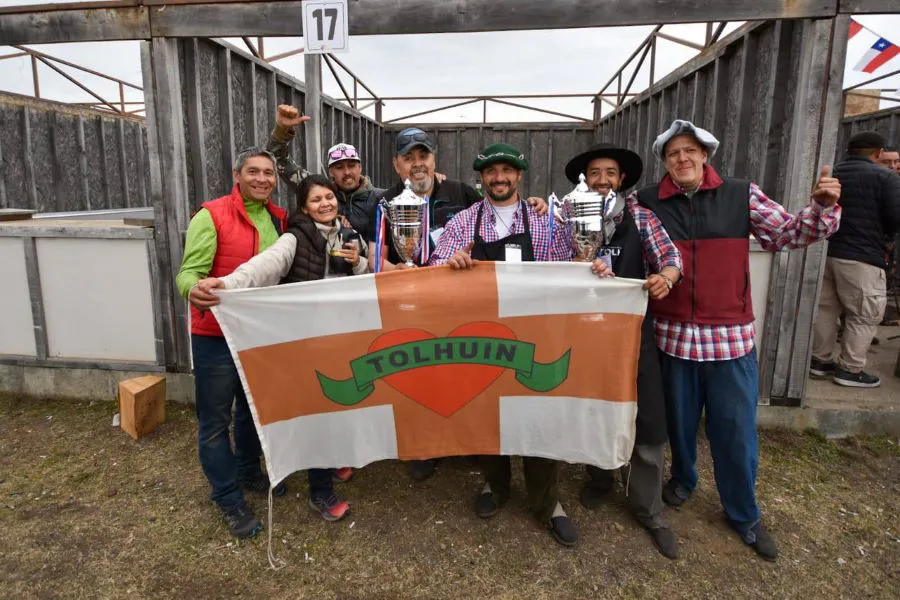 La ciudad de Tolhuin logró dos podios en el Asado más Austral en Porvenir (1)