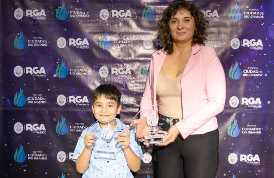 photo_4944977332184133044_y