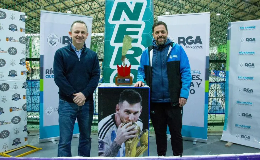 photo_5125150613254638349_y