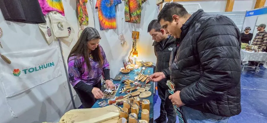 photo_5080514611576417773_y