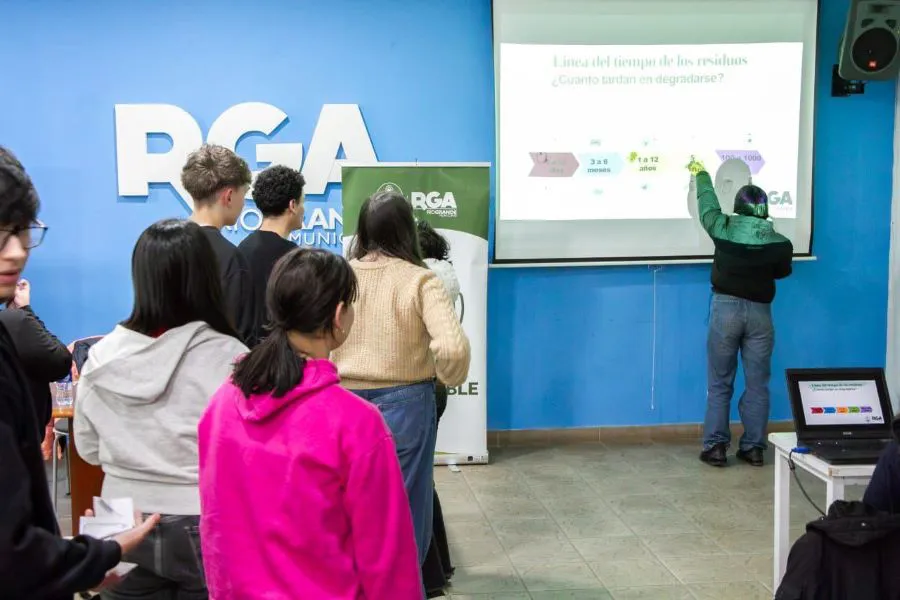 photo_4949987093707337563_y