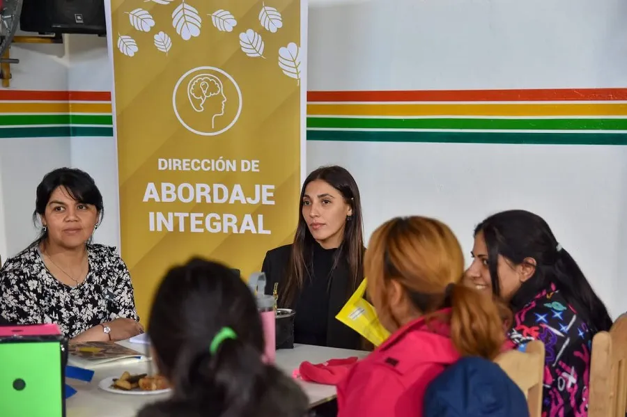 photo_5116115973450083435_y