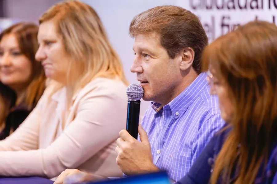 photo_4938427885014854982_y