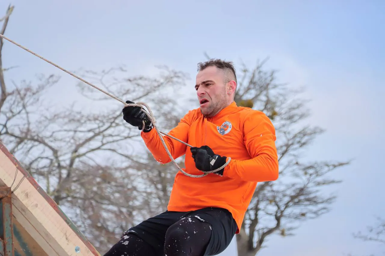 70 deportistas participaron del desafío más austral “Tolhuin Extremo Bajo Cero” (3)