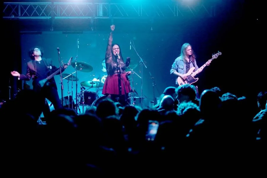 El Rock dio inicio a la Fiesta de la Noche Más larga