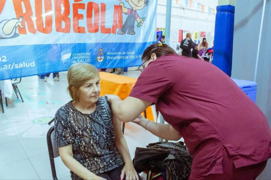 photo_4927251877599489653_y