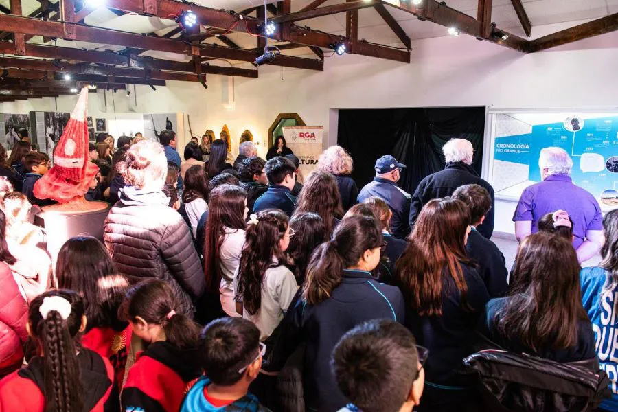 photo_5132150696978788307_y