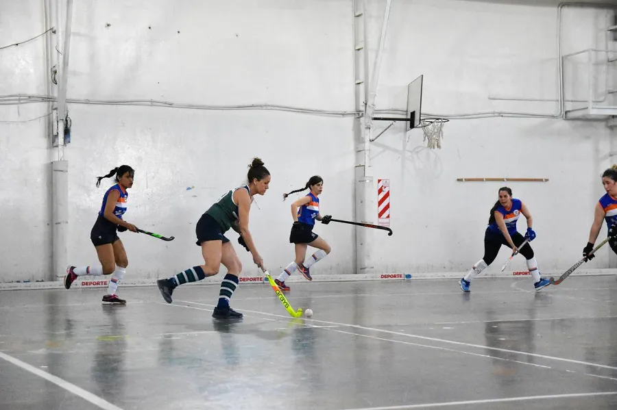 Se llevó adelante la 4ª edición del Torno de Hockey M30 “Aniversario de Tolhuin” (3)