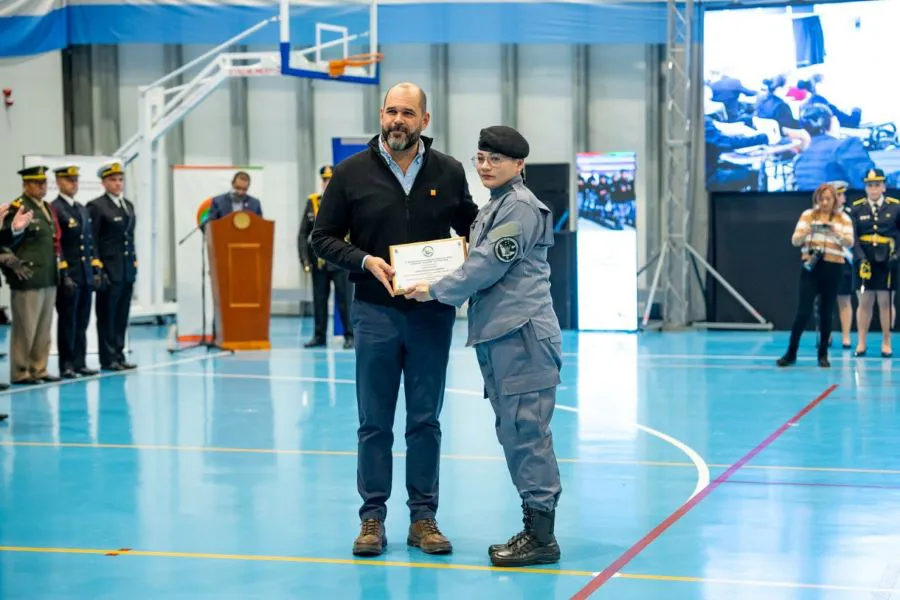 photo_5051041167306763823_y