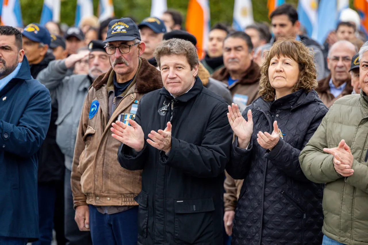 Hoy es un día de reflexión profunda por los que dieron su vida y por Malvinas (4)