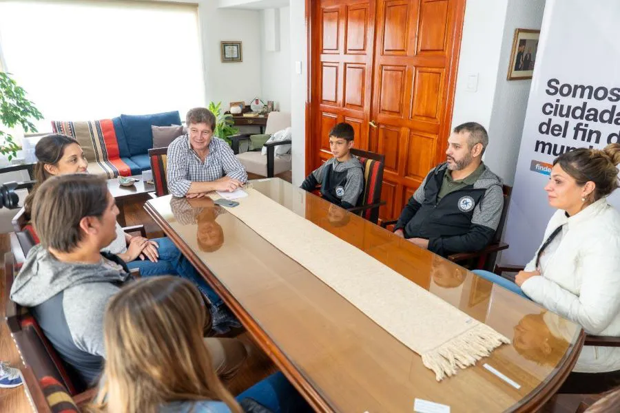 photo_4911319193907563410_y