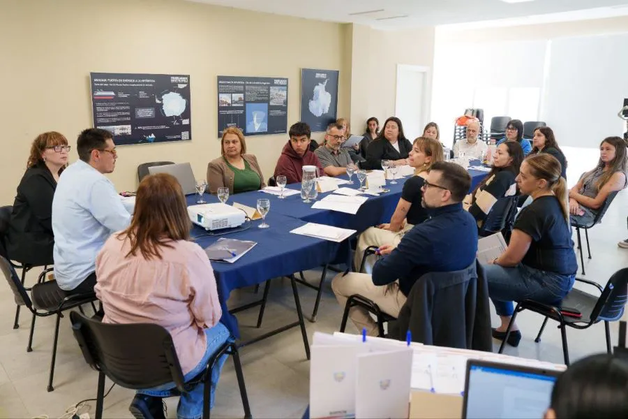 photo_5003525308459715371_y