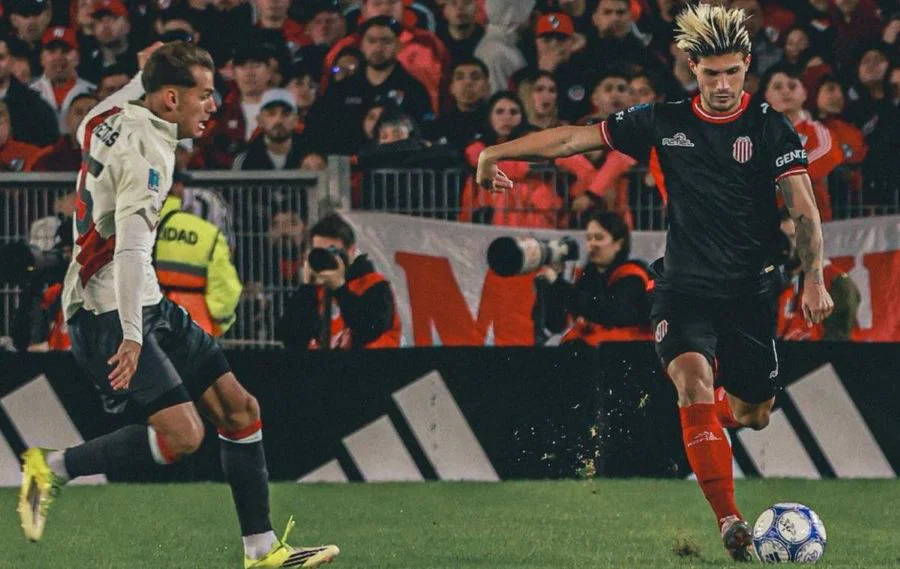 El River de las superestrellas perdió con Barracas Central en su debut en el Monumental