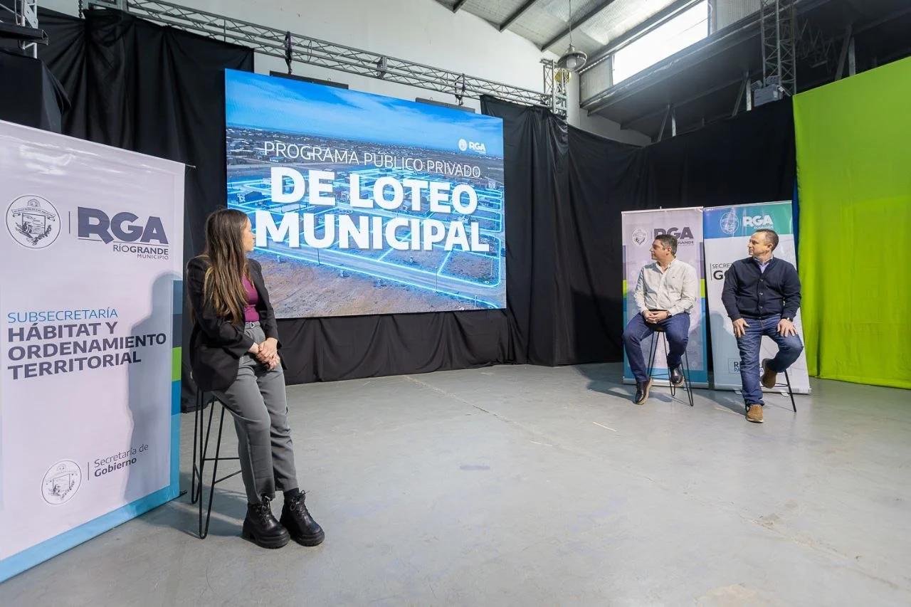 Vecinos continúan inscribiéndose al programa de Loteo Municipal en Río Grande