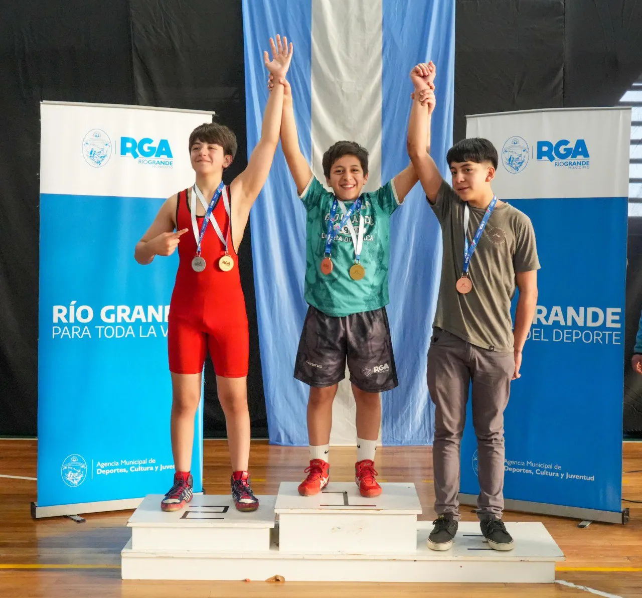 Se desarrolló en la ciudad de Río Grande el 1° Torneo de Lucha Olímpica (4)