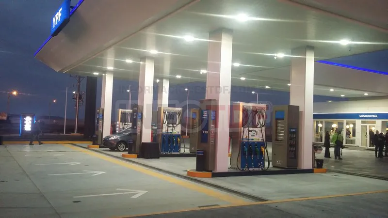 YPF incrementó desde este sábado el valor de todos sus combustibles un 6% 1