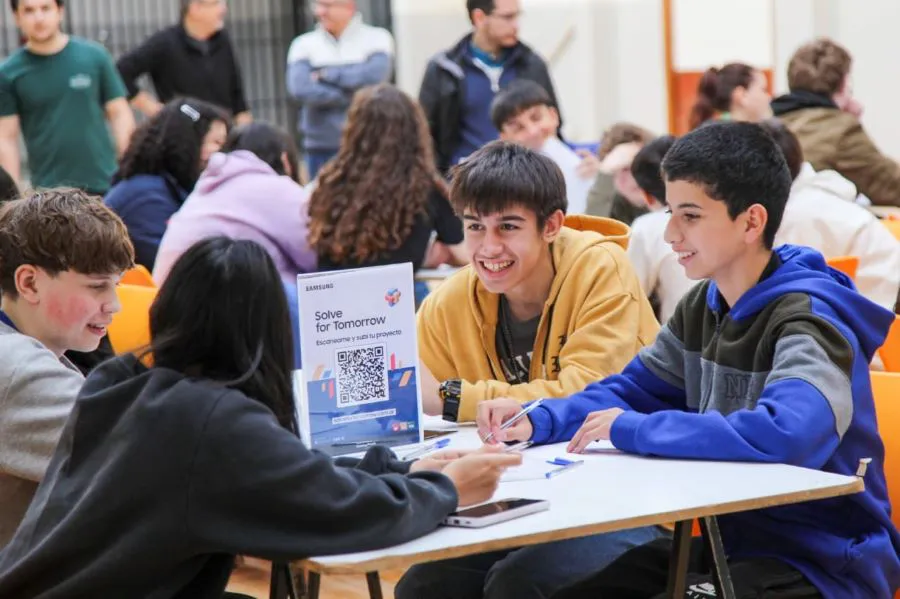 photo_5028531467046727464_y