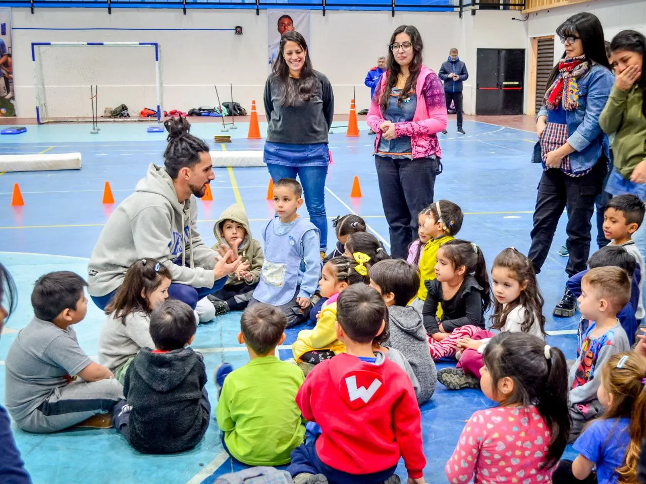 Chicos de salas de 4 y 5 celebraron en Ushuaia el Día de los Jardines de Infantes (4)