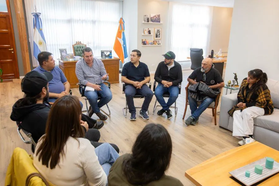 photo_4934058859601529761_y