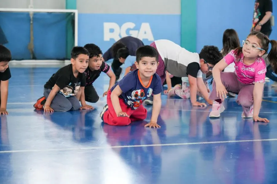 Más de cuatro mil chicos participan de las colonias deportivas de verano en Río Grande 