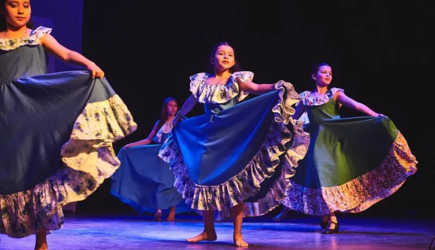 Se desarrollará este sábado la gran peña “Ushuaia Canta y Baila” en el Esther Fadul 1