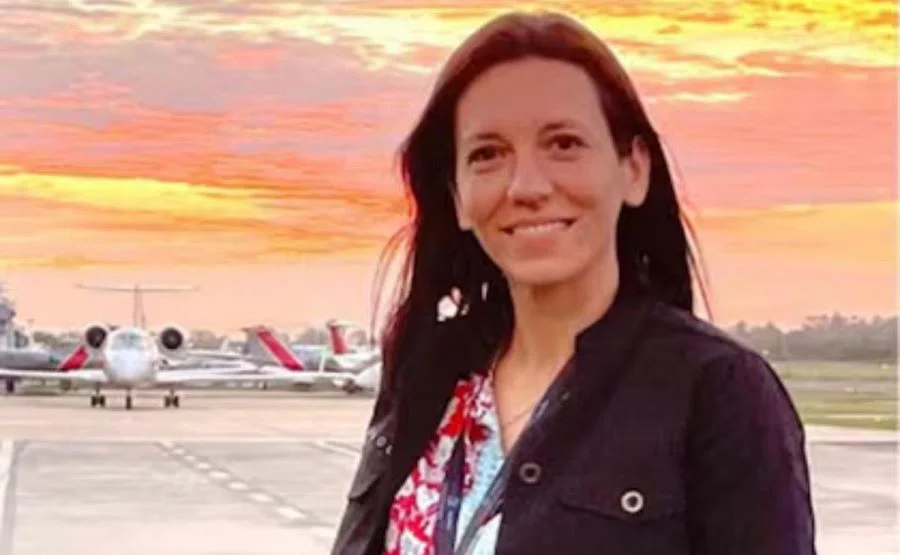 Tossi, secretaria del bróker que intervino en la venta de los pasajes