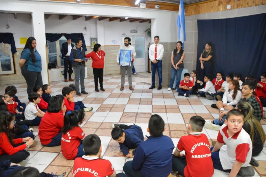 photo_5062083631303995090_y