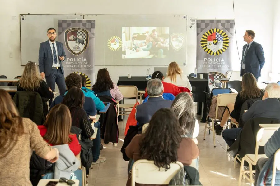 photo_4951933959432941050_y