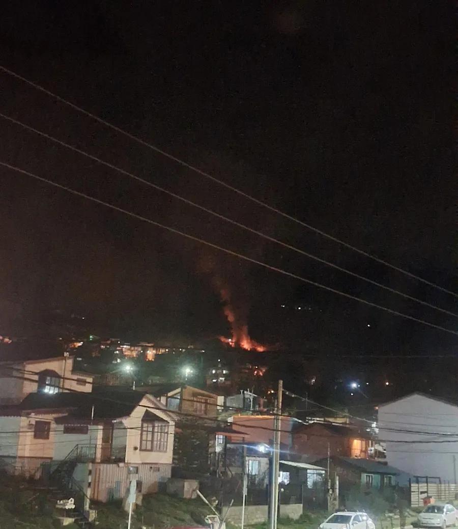 Un devastador incendio arrasó con una precaria casilla en el B° Kaikén (2)