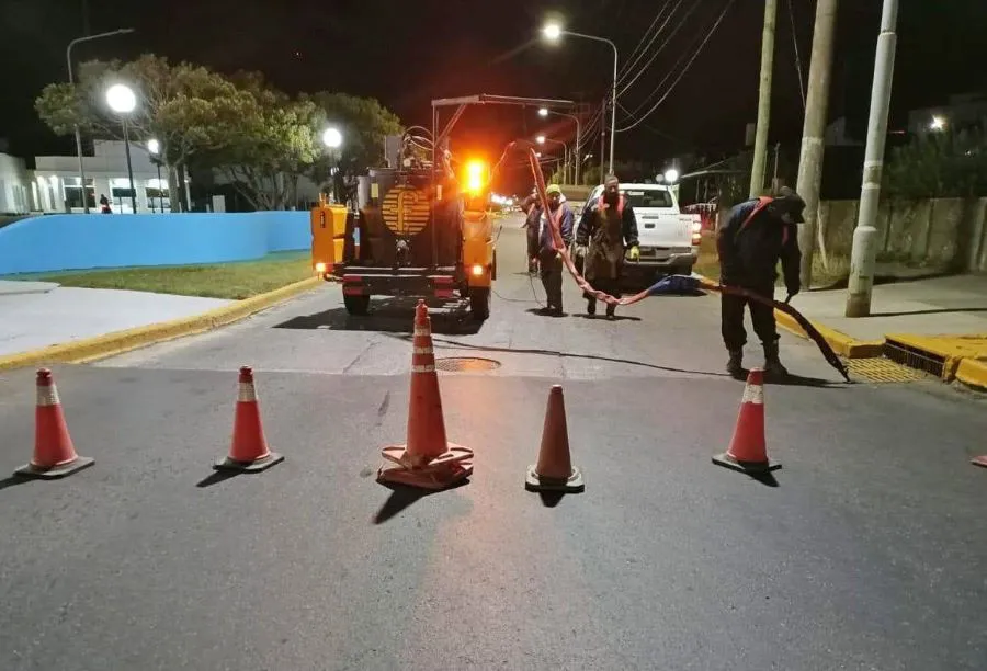 photo_5129898897165102679_y