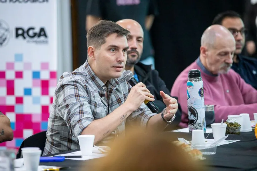 photo_5127450430798933784_y