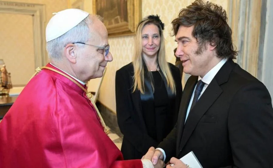 El Gobierno evalúa un feriado o asueto por la visita del papa León XIV a Argentina