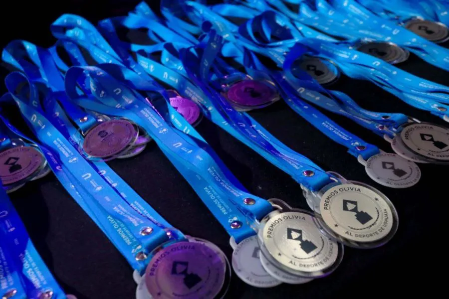 photo_5125541944904846105_y