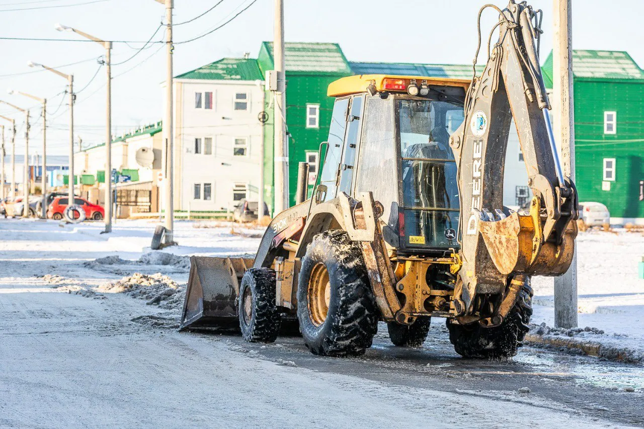 Continúan realizándose las tareas de limpieza y despeje de hielo y nieve (2)
