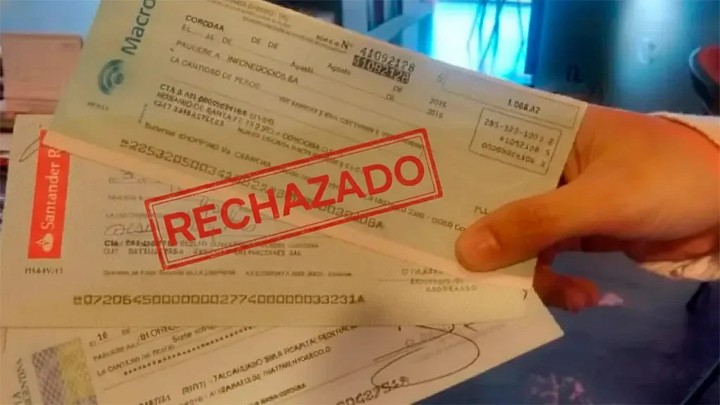 Crecen los cheques rechazados