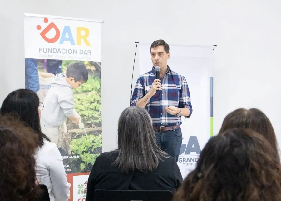 photo_5170168695215992538_y