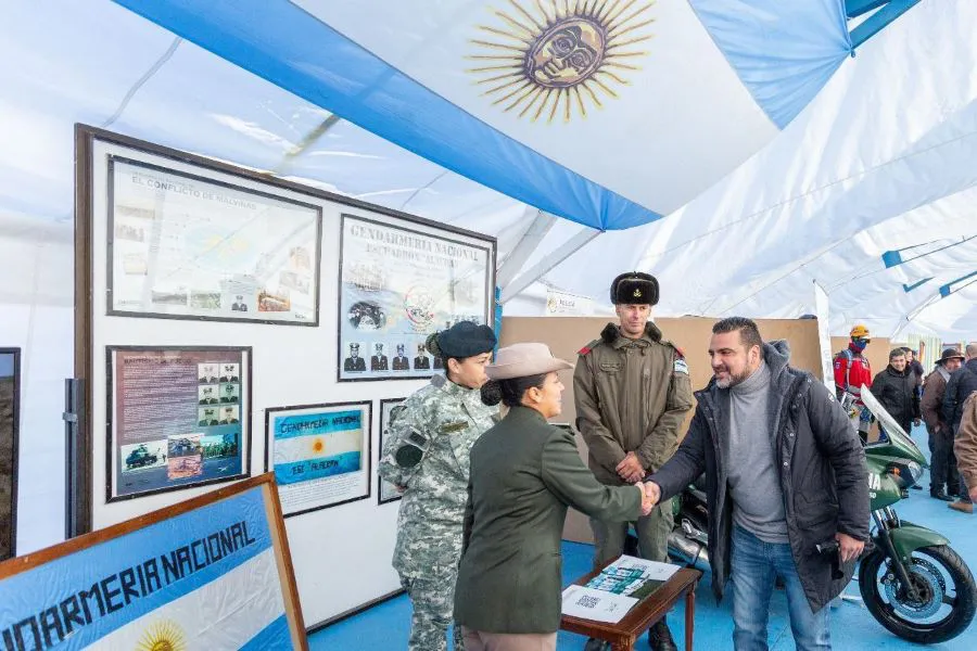 photo_5141279615606697461_y