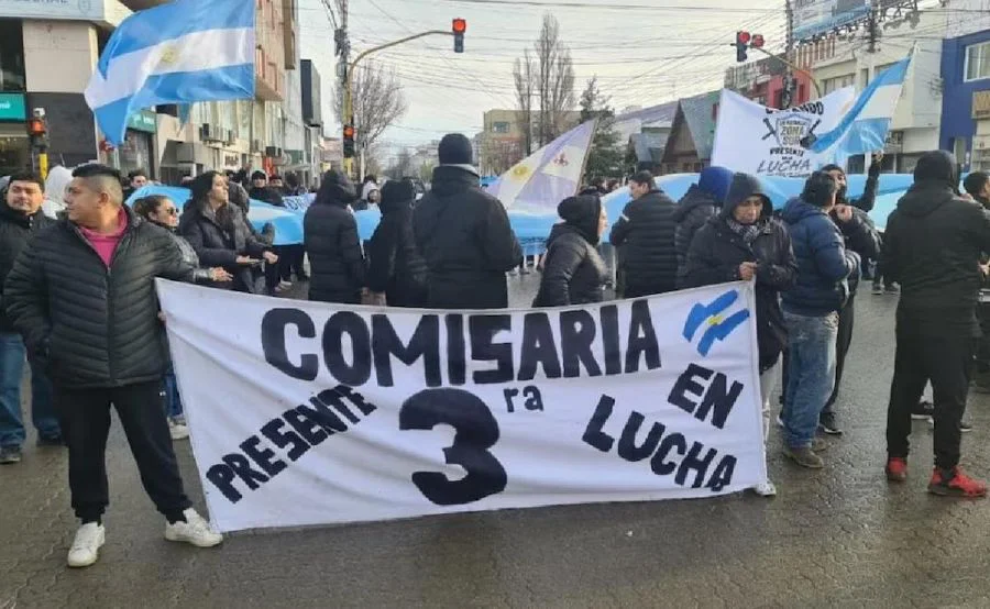 Fracasó otra negociación y se profundiza el conflicto policial en Santa Cruz
